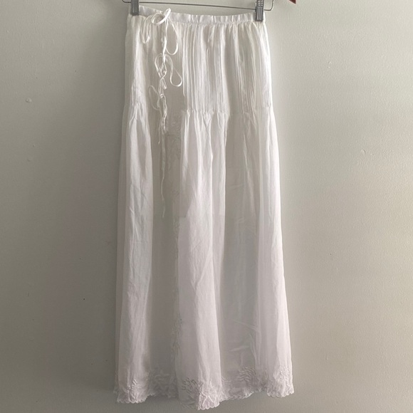 Embroidered side-tie skirt in cotton voile - Picture 1 of 2